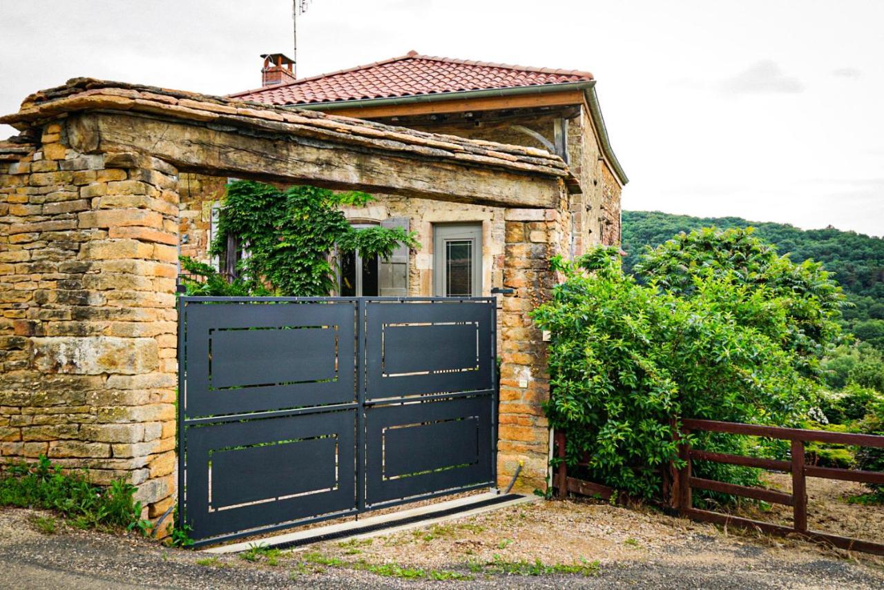 Le Clos Des Pierres Rouges Burgy ภายนอก รูปภาพ