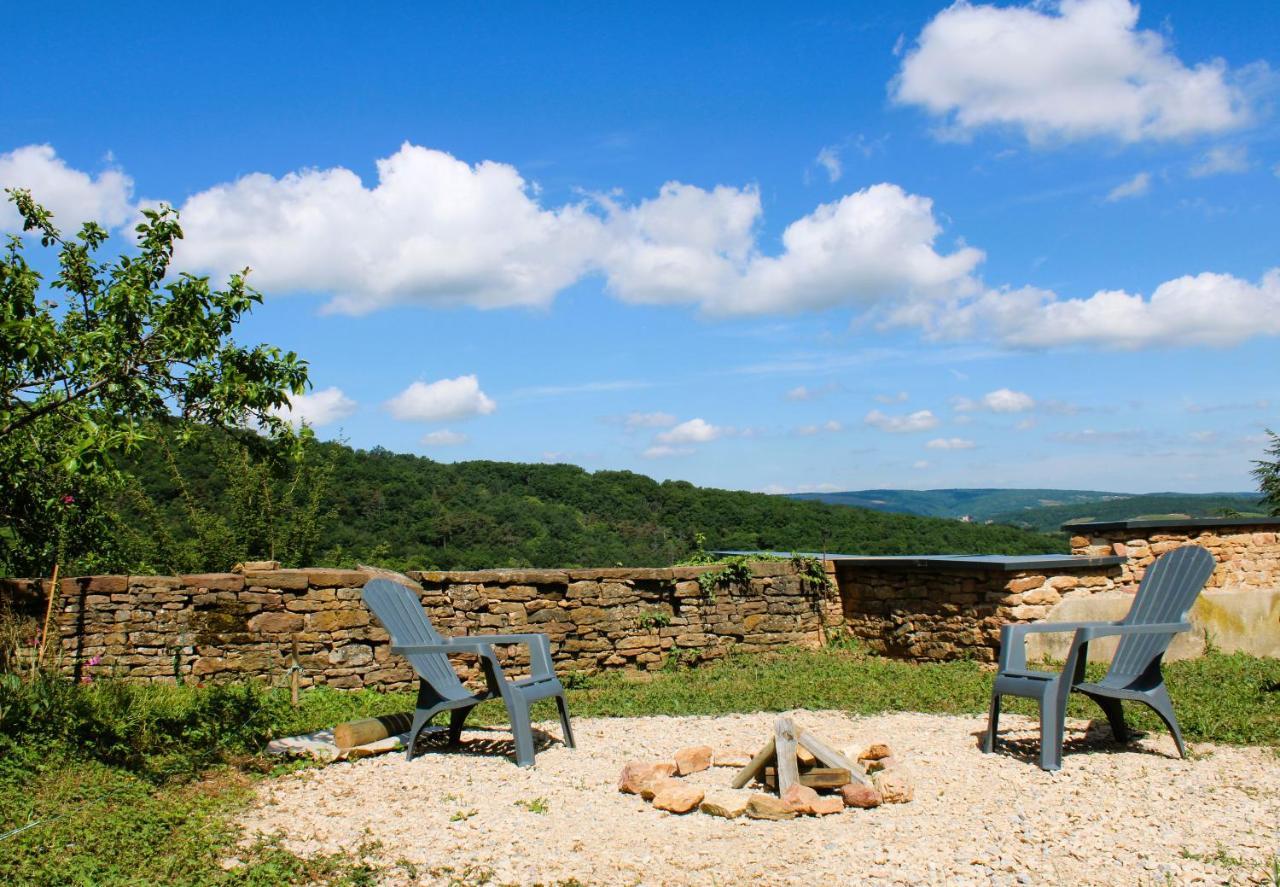Le Clos Des Pierres Rouges Burgy ภายนอก รูปภาพ