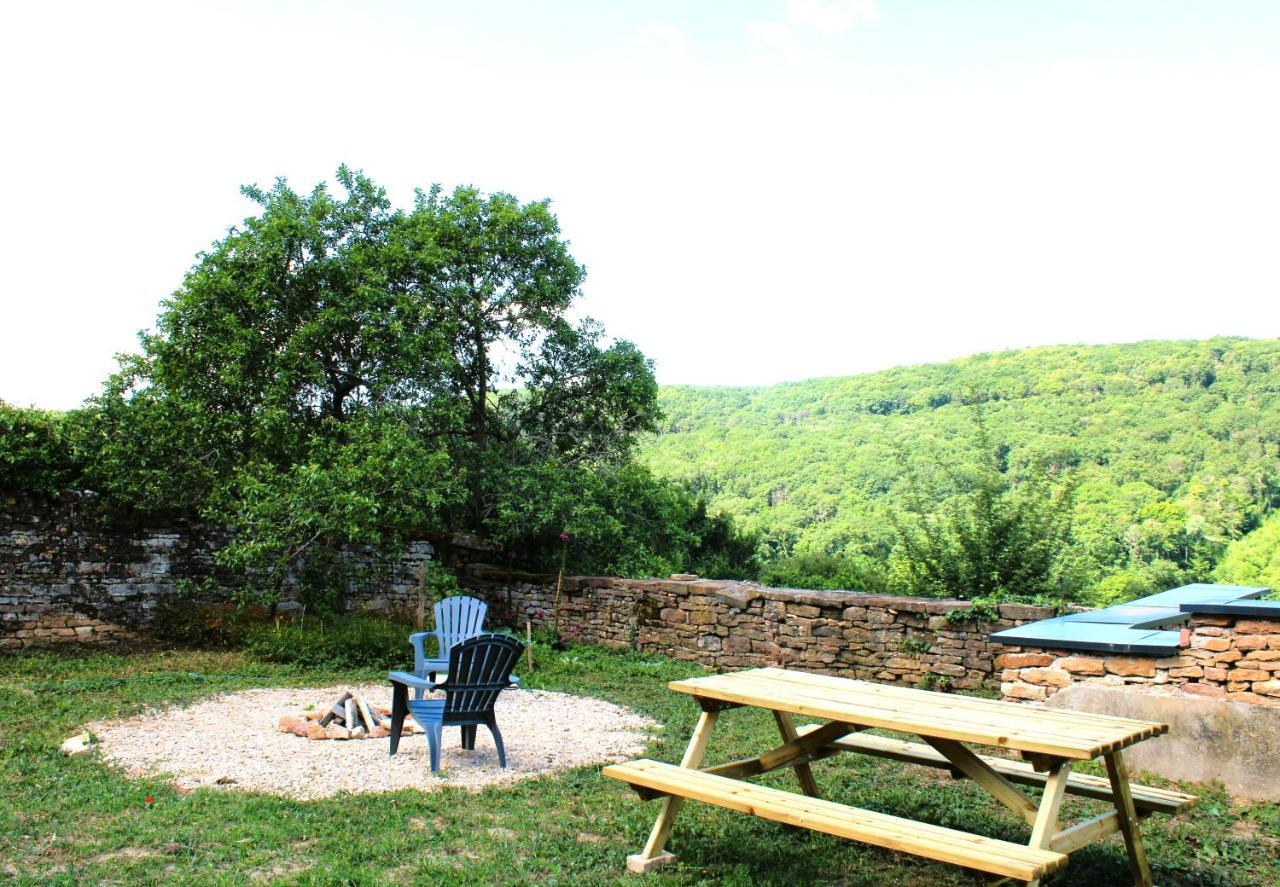 Le Clos Des Pierres Rouges Burgy ภายนอก รูปภาพ