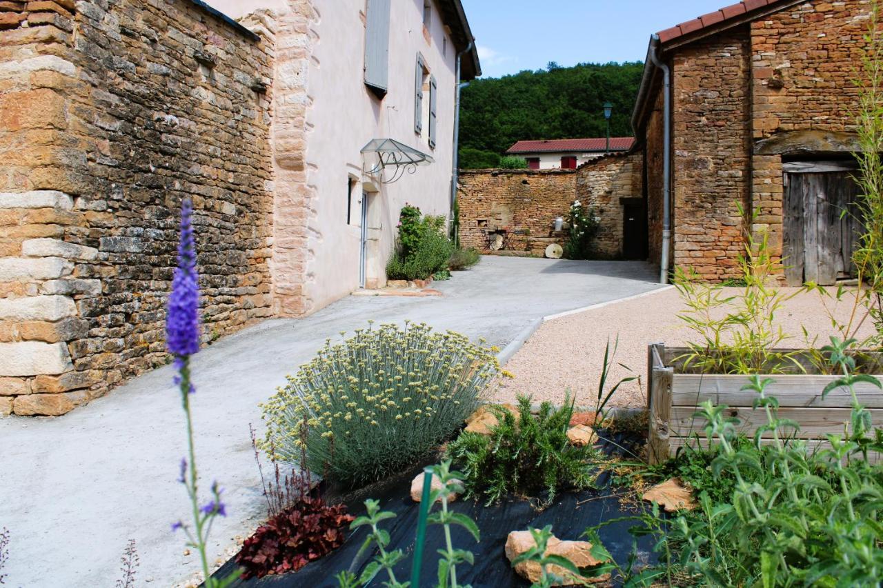 Le Clos Des Pierres Rouges Burgy ภายนอก รูปภาพ