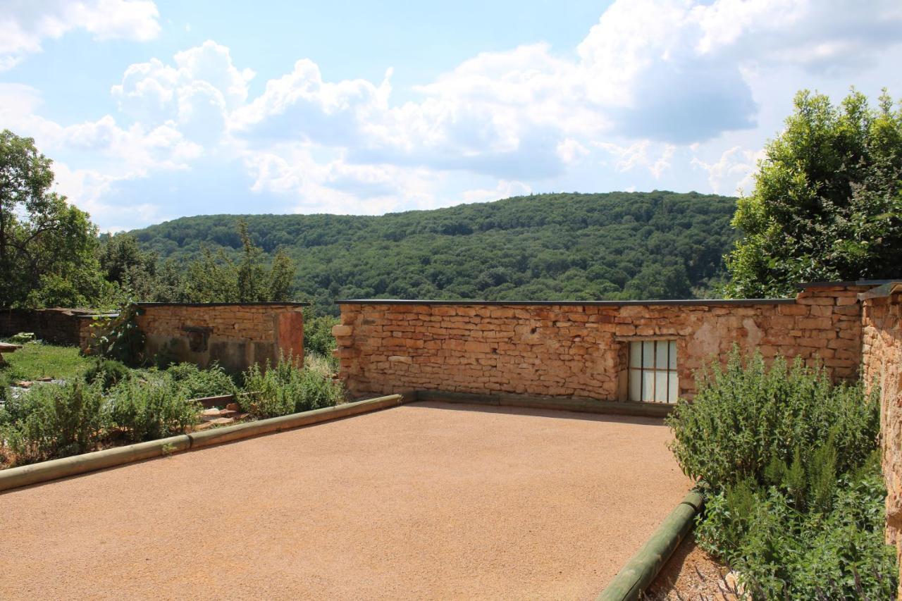 Le Clos Des Pierres Rouges Burgy ภายนอก รูปภาพ